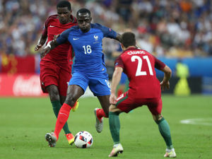 Supporting image for story: West Brom boss Pulis ponders £30million Carvalho swoop