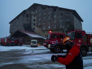 Supporting image for story: Waitress injured in Turkish ski resort blaze dies