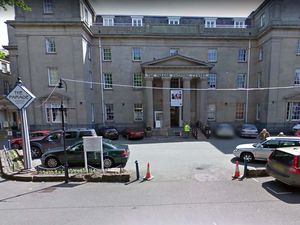 Supporting image for story: Shrewsbury fingerprint foils £24,000 jewellery conmen