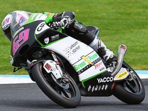 Supporting image for story: Booth-Amos races to stunning top-eight finish