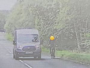 Supporting image for story: Police officers capture dangerous van driver overtaking cyclist