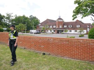 Supporting image for story: Almost 30,000 asylum seekers in hotels, but number has fallen