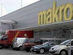 Supporting image for story: Jobs axed as Makro store to shut