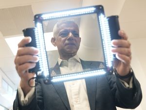 Supporting image for story: Mayor says device to assess bruising to darker skin shows police have changed