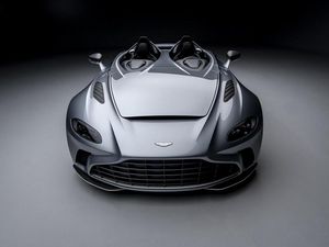 Supporting image for story: Aston Martin lifts the lid on roofless V12 Speedster