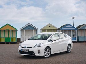 Supporting image for story: Is a hybrid car right for me?