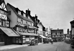 The Swan Hotel, which was the venue of a mock banquet, and somewhere around here must also be the underground water tank which was used for another of Bridgnorth's unusual banquets of yesteryear
