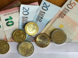 Supporting image for story: West Midlands DIT and Western Union alliance to help SMEs manage currency risk