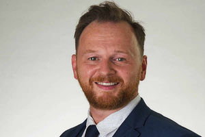 Supporting image for story: TV antiques expert to present lecture in Stourbridge