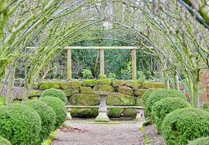 Dorothy Clive Gardens