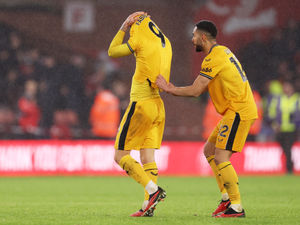 Supporting image for story: Wolves squad lending support to Fabio Silva after spot kick controversy 