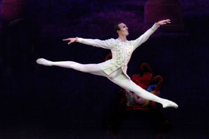 Oliver Speers in Nuts Jete. Photo by: Peter Mares
