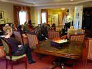 Supporting image for story: Burger bar out of town centre