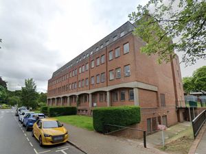 Supporting image for story: Former Dudley council offices could become flats after going on the market for £1.4m