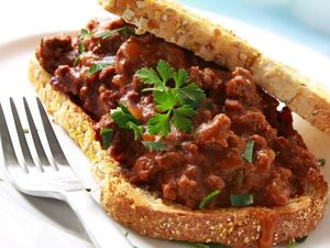 Supporting image for story: Uproar as this weird dish is dubbed ‘a quintessential British comfort classic’