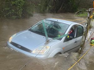 Supporting image for story: Red flood alerts issued for Shropshire river after torrential rain and high winds
