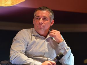 Supporting image for story: Andy Thompson: Don't nullify Wolves' season 