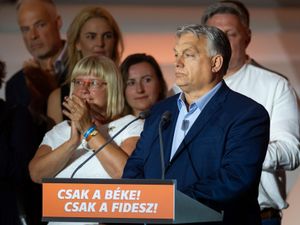 Supporting image for story: Top EU court fines Hungary 200m euros for flouting asylum law