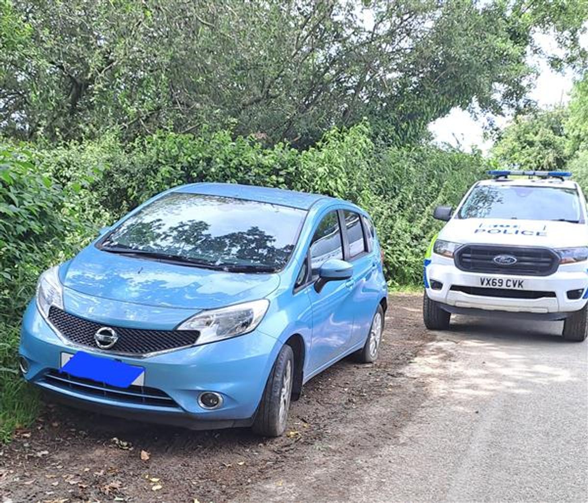 Police stumble on abandoned car near Oswestry - then seize it after curious officer makes unusual discovery