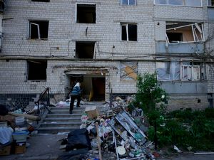 Supporting image for story: Russian shelling ‘kills six civilians’ in Donbas region