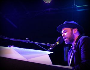 Gaz Coombes. Picture by: Chris Close