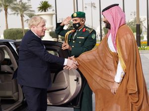 Supporting image for story: PM can boast no oil commitments during ‘dictator to dictator’ trip to Saudi