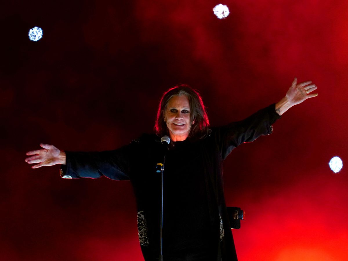 ozzy osbourne back to the beginning show
