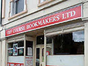 Supporting image for story: Gunmen raid busy bookies
