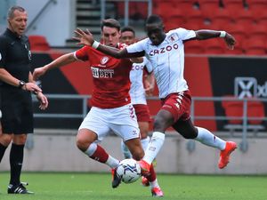 Supporting image for story: Steven Gerrard faces Aston Villa midfield headache