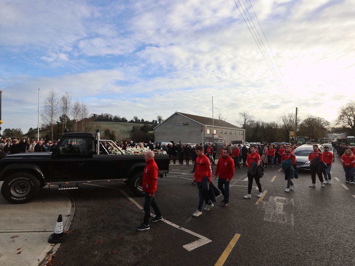 &lsquo;Incomprehension&rsquo; at death of young man in Dundalk crash, mourners told