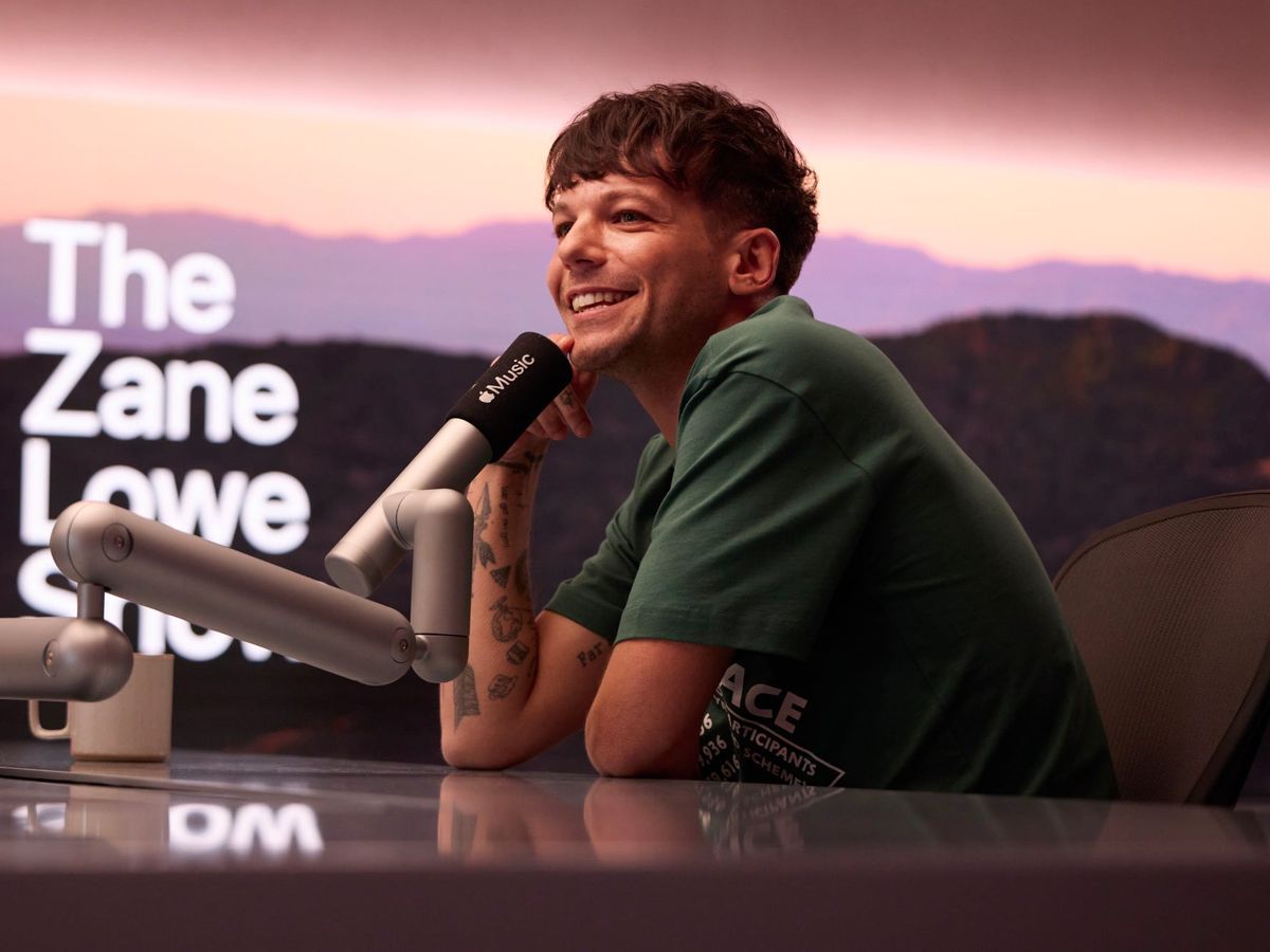 Louis Tomlinson struggled to write songs about anything other than Liam Payne