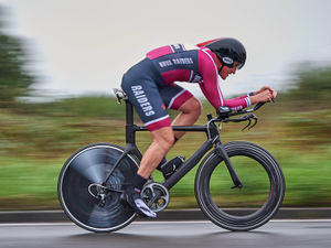 Supporting image for story: Reigning champion Tim Beardmore off to a flier in Friction Hydraulic Series 