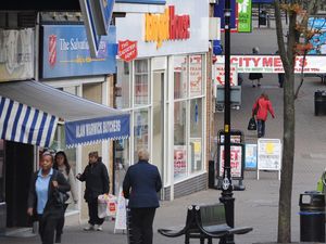 Supporting image for story: Temporary road closure in Halesowen for gas works