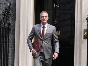 Supporting image for story: Tech minister Kyle vows action on children’s ‘compulsive’ use of social media