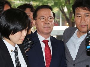 Supporting image for story: South Korean court acquits former police chief over deadly 2022 Halloween crush