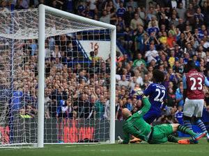 Supporting image for story: Report and pics of Chelsea 3 Aston Villa 0