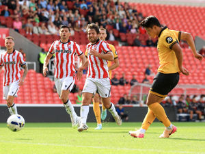 Supporting image for story: Dave Edwards: Lethargic Wolves in need of summer signings