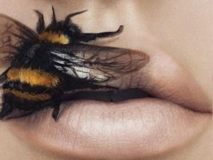 Supporting image for story: This woman is wowing social media with her incredibly intricate lip art