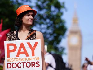 Supporting image for story: Junior doctor talks will open on day one of Labour government, vows Starmer