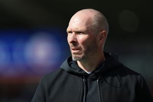 Supporting image for story: Dave Edwards: Shrewsbury future can be bright with Michael Appleton at the helm