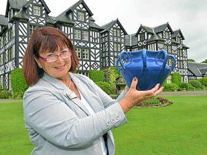 Supporting image for story: Thousands head for Antiques Roadshow at Gregynog Hall