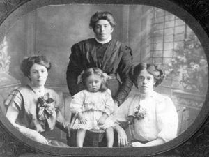 Supporting image for story: Unlocking magical memories of canalside holidays
