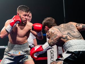 Supporting image for story: Decision booed as Wolverhampton's Conah Walker loses title bout