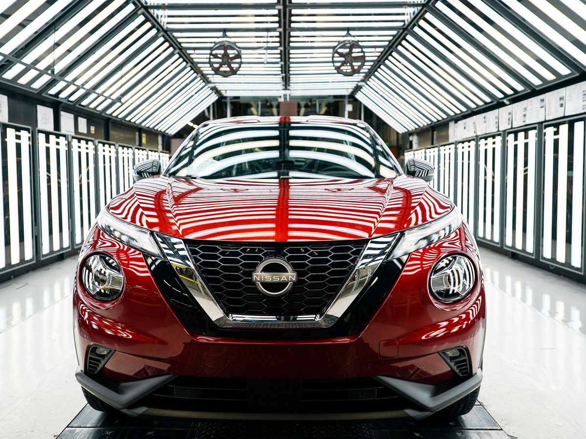 Government asks Nissan for full details over factory closure plans