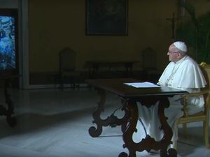 Supporting image for story: Pope Francis poses philosophical question to astronauts during first call to the space station