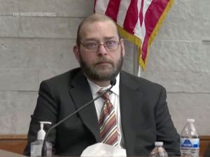 Supporting image for story: Ex-officer found guilty over 2020 shooting death of unarmed black man in Ohio