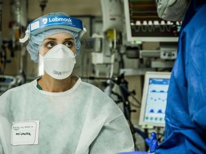 Supporting image for story: Covid-19 doctor’s diary details intubated patients’ fear on ICU