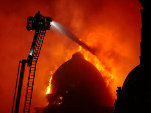 Supporting image for story: Nationwide rail chaos as services cancelled after huge blaze shuts major station - includes West Midlands