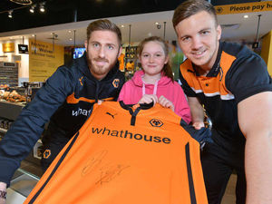 Supporting image for story: VIDEO: Wolves stars make it a mega Easter