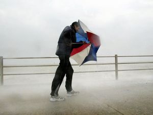 Supporting image for story: Travel disruption amid strong winds with 70mph warning